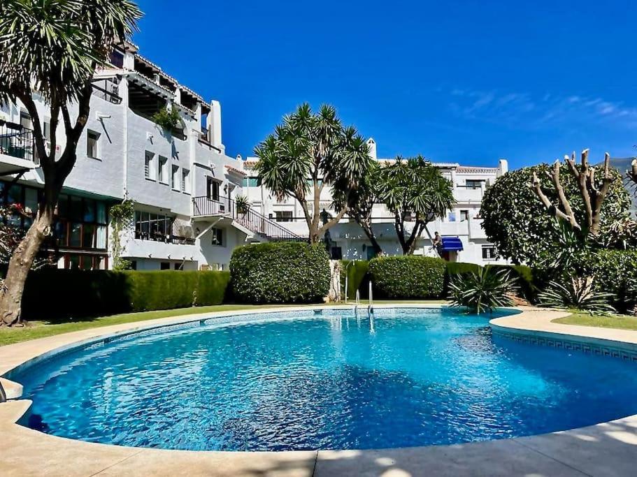 Hermosa Casita De Pueblo Con Piscina En Benahavis Exterior photo